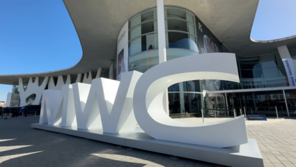 MWC2024完美收官 微网优联创新方案与智能眼镜系列掀起未来通信浪潮
